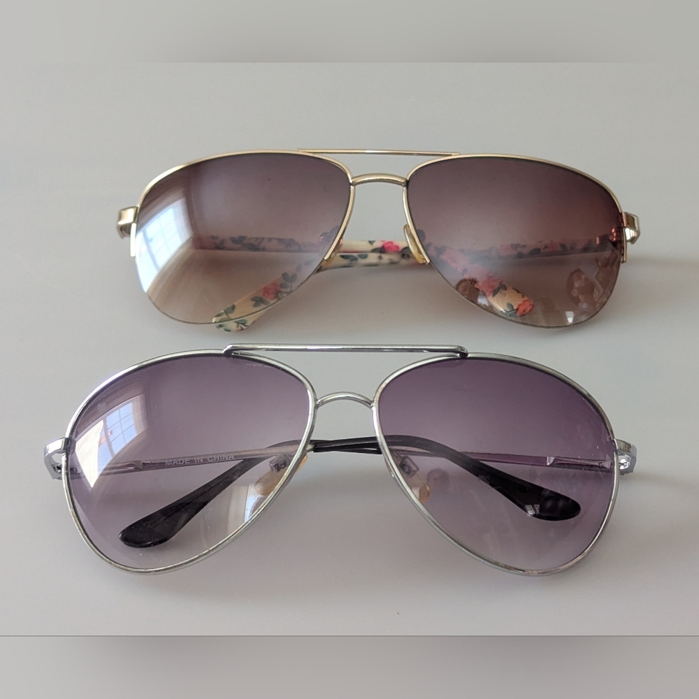 Cynthia Rowley Aviator Sunglasses, Floral Design. Silver Tone Aviator Sunglasses
